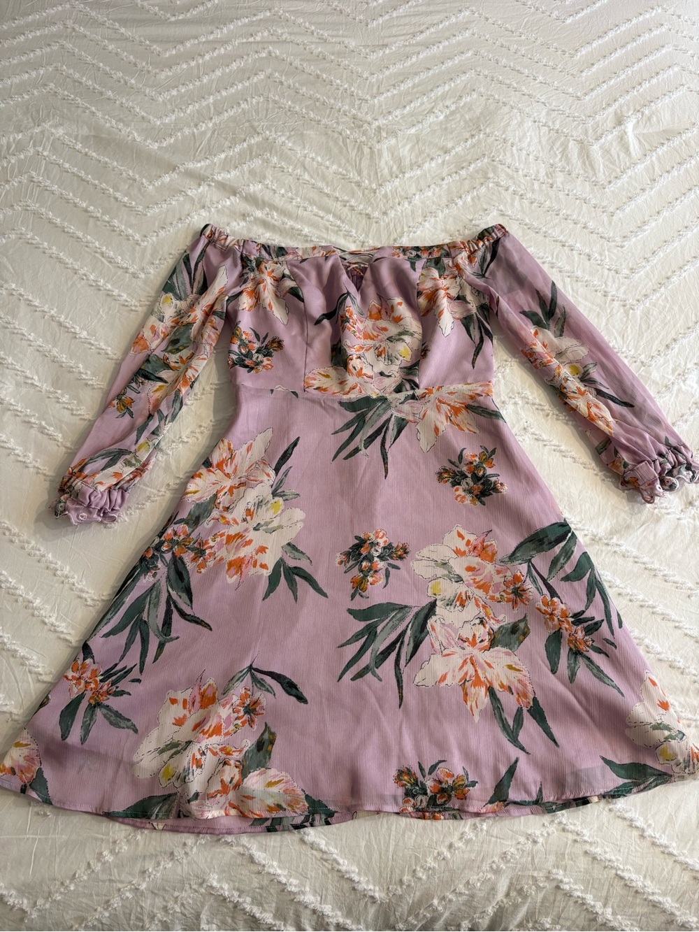 Guess Off the shoulder dress. Floral print.